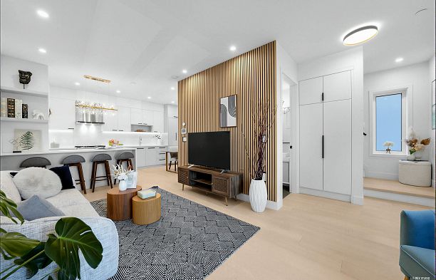 3172 W 26th Avenue MacKenzie Heights