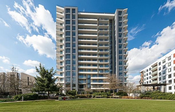 814 6138 Birney Avenue University VW