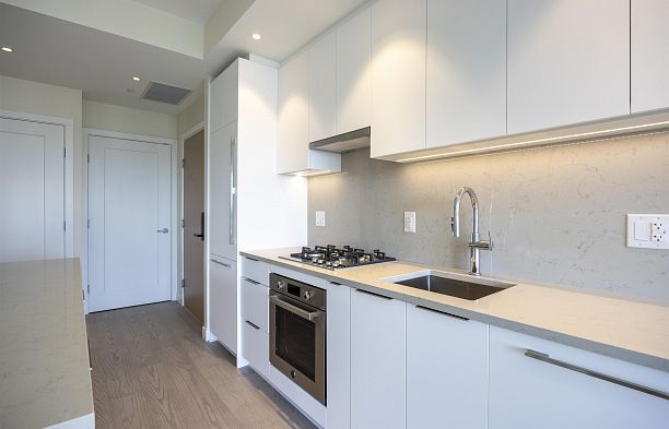 814 6138 Birney Avenue University VW