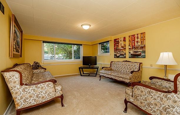 22 E 18th Avenue Main