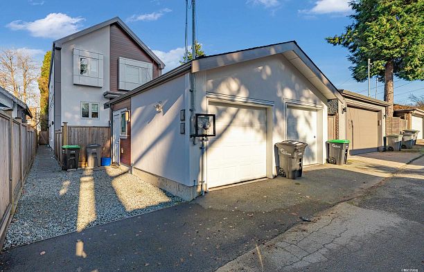 3172 W 26th Avenue MacKenzie Heights