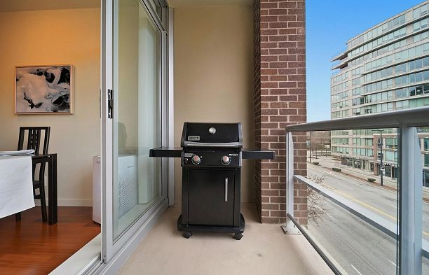 306 2055 Yukon Street False Creek