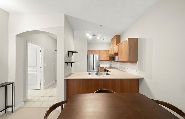 405 5605 Hampton Place University VW