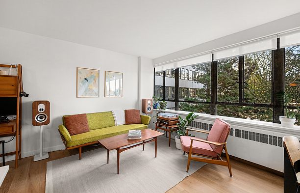 320 1445 Marpole Avenue Fairview VW