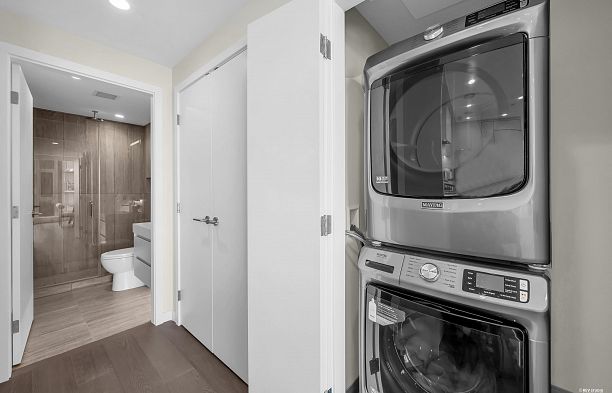 1906 7433 Cambie Street South Cambie