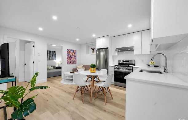 3172 W 26th Avenue MacKenzie Heights