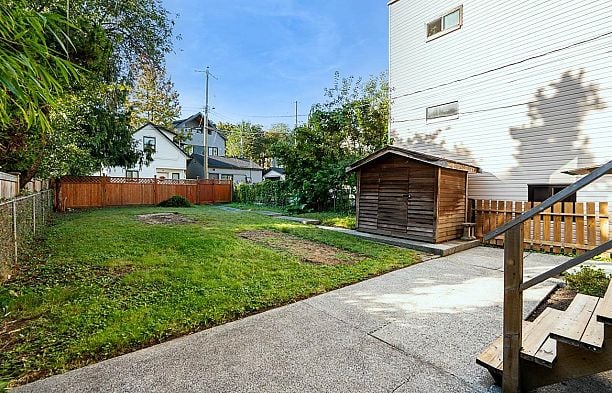 22 E 18th Avenue Main