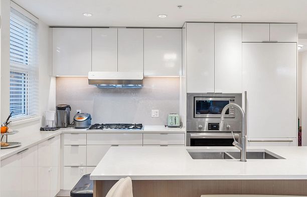 107 7988 Yukon Street Marpole