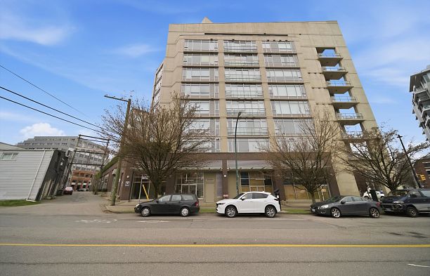 306 2055 Yukon Street False Creek