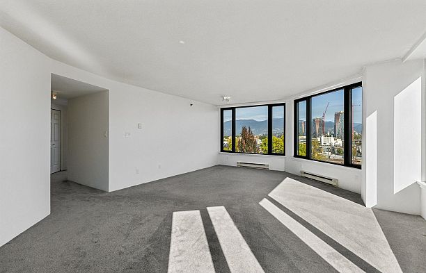 609 2201 Pine Street Fairview VW