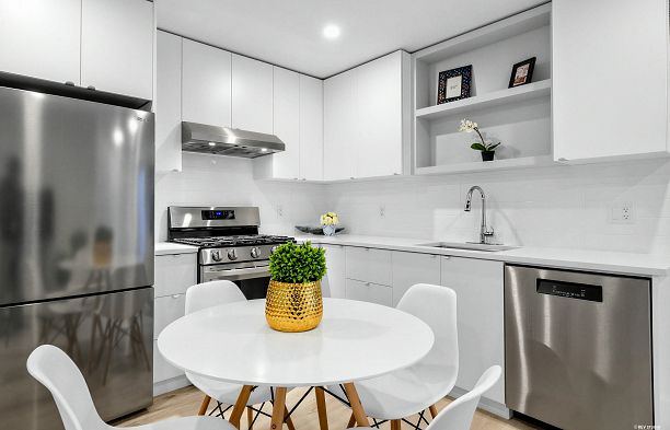 3172 W 26th Avenue MacKenzie Heights