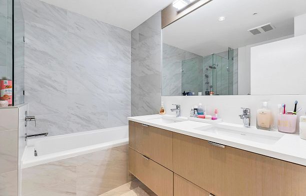 107 7988 Yukon Street Marpole