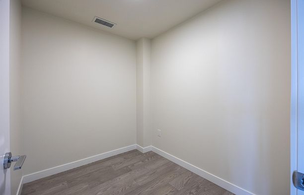 814 6138 Birney Avenue University VW