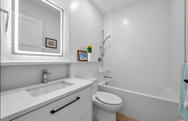 3172 W 26th Avenue MacKenzie Heights