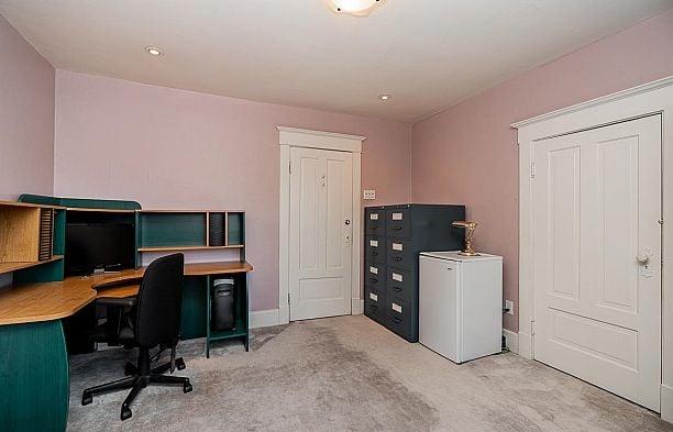 22 E 18th Avenue Main