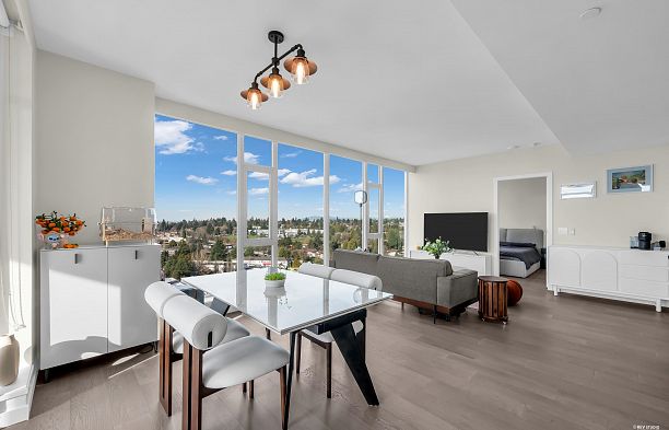 1906 7433 Cambie Street South Cambie