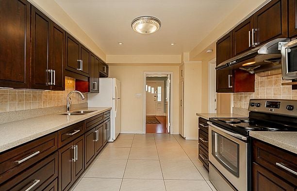 22 E 18th Avenue Main