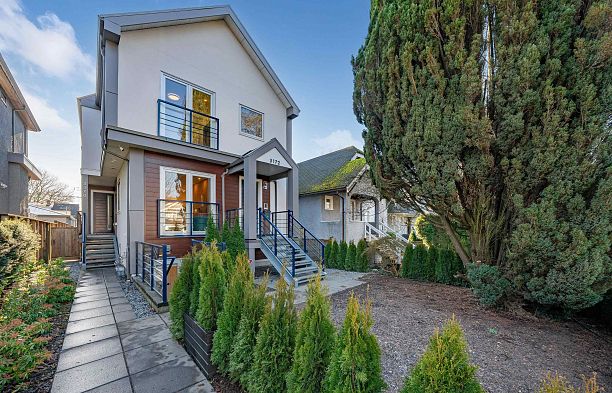 3172 W 26th Avenue MacKenzie Heights