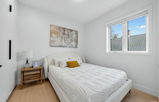 3172 W 26th Avenue MacKenzie Heights