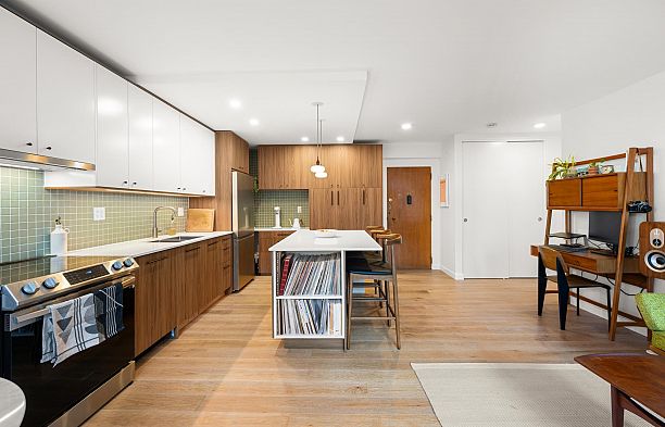 320 1445 Marpole Avenue Fairview VW