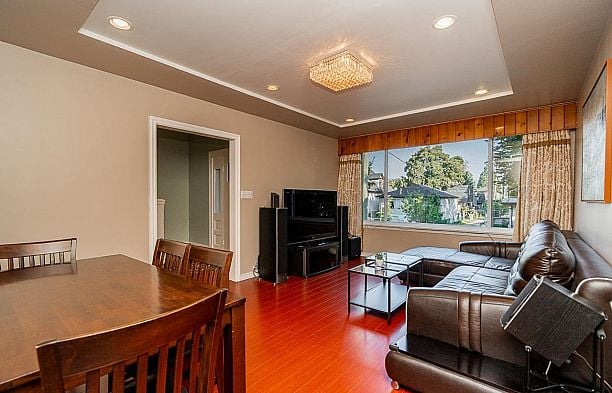 22 E 18th Avenue Main