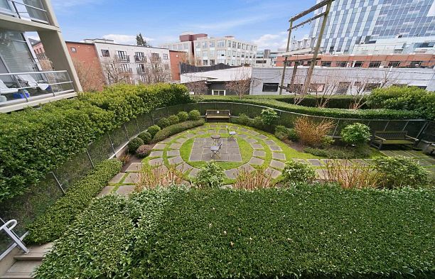 306 2055 Yukon Street False Creek