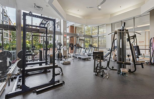 609 2201 Pine Street Fairview VW