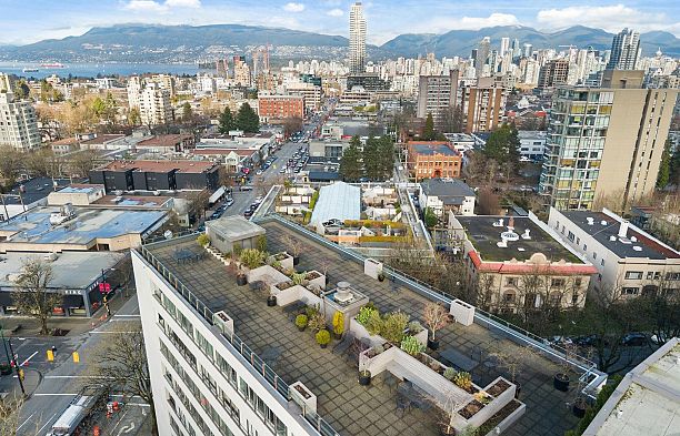 320 1445 Marpole Avenue Fairview VW