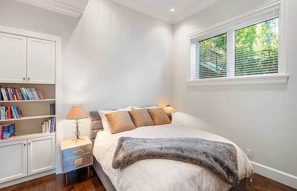 4578 Puget Drive Quilchena