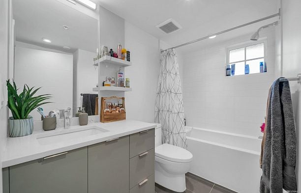 7901 Oak Street Marpole