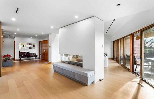 7353 Yew Street Southlands