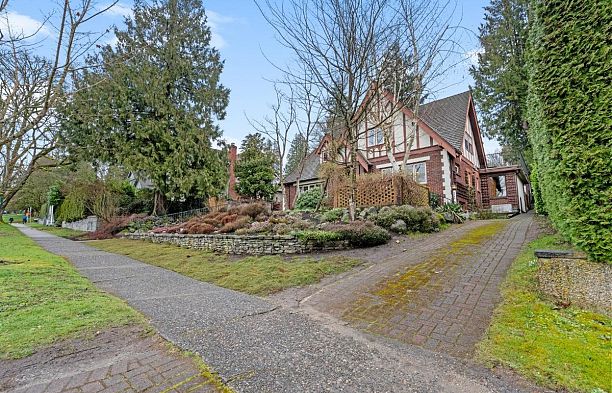 5584 Maple Street Shaughnessy