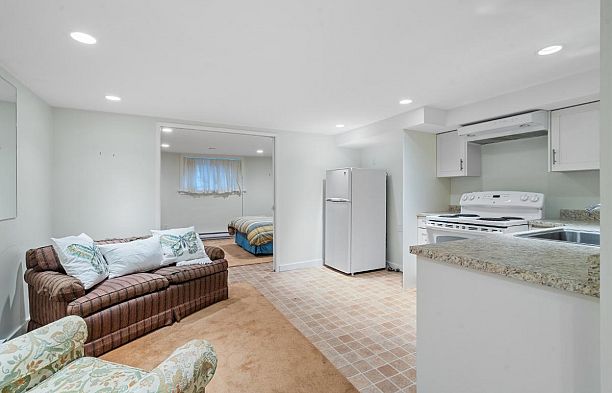 5584 Maple Street Shaughnessy