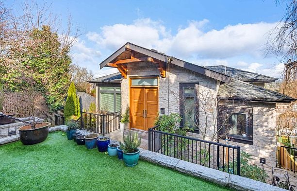 4578 Puget Drive Quilchena