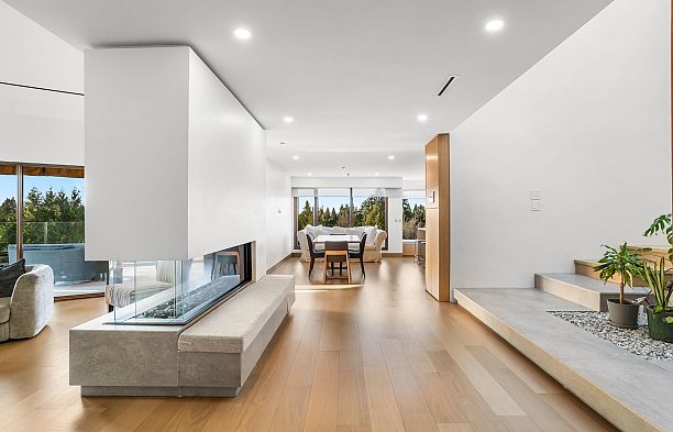 7353 Yew Street Southlands