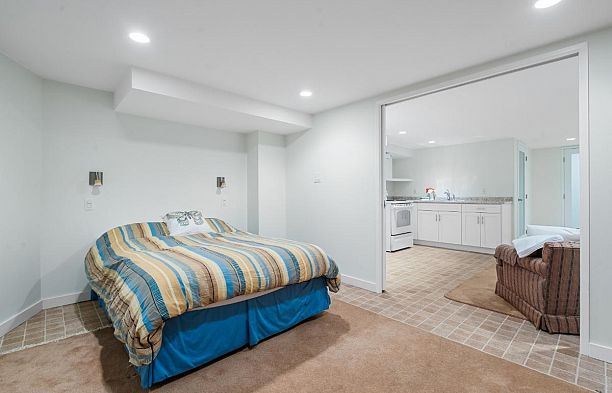 5584 Maple Street Shaughnessy