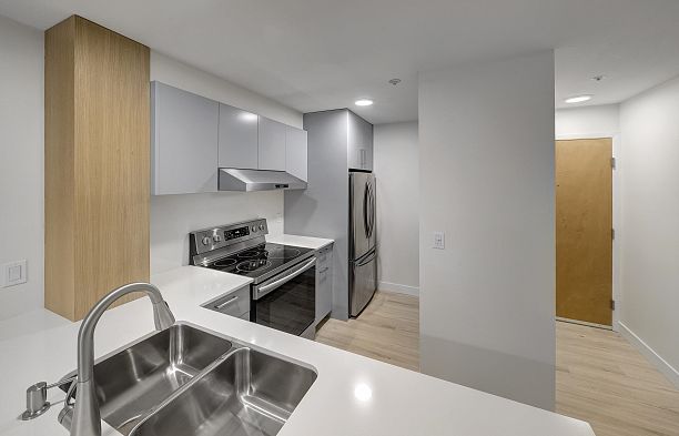 201 1011 W King Edward Avenue Shaughnessy