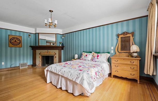 5584 Maple Street Shaughnessy