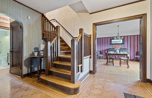 5584 Maple Street Shaughnessy