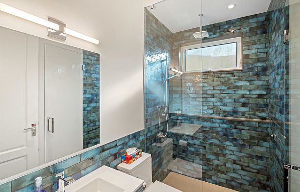 4578 Puget Drive Quilchena