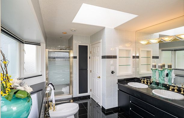 4255 W 15th Avenue Point Grey