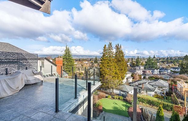 4578 Puget Drive Quilchena