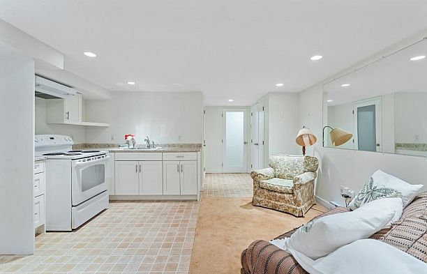 5584 Maple Street Shaughnessy