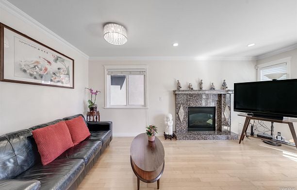 7531 Oak Street South Granville