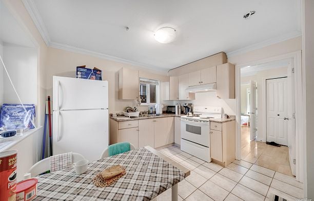 7531 Oak Street South Granville