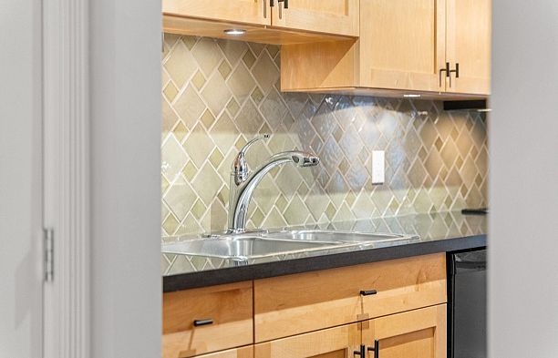 209 1720 W 12th Avenue Fairview VW