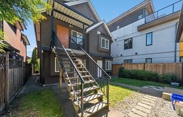 7531 Oak Street South Granville