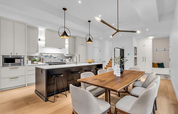 4090 Maple Crescent Quilchena