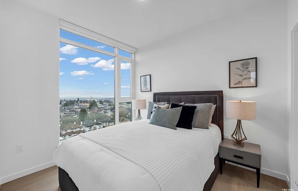 402 8415 Granville Street S.W. Marine