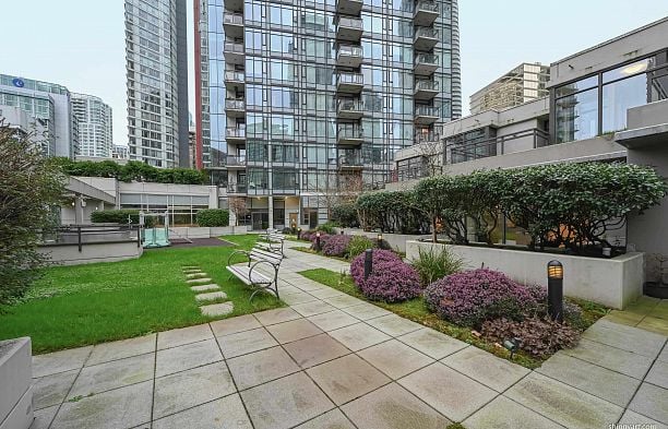 303 1211 MELVILLE STREET, Vancouver BC V6E 0A7 Coal Harbour